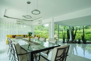 Dining - Pool Villa CoaSea - 2min from Thung wua lan Beach (Pathio)