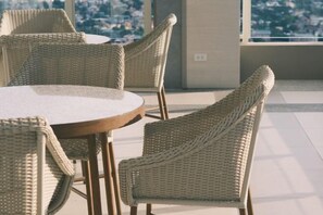 Outdoor dining - TreehouseRiddle (Pasig)