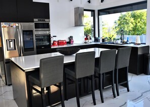 Microwave, oven, stovetop, dishwasher