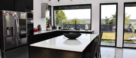 Microwave, oven, stovetop, dishwasher