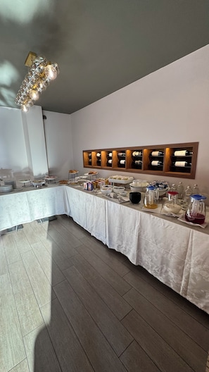 Petit déjeuner buffet compris tous les jours