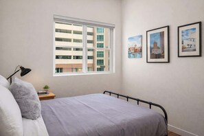 2 dormitorios, tabla de planchar con plancha, wifi y ropa de cama