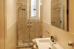 Room - Modern apartments in the heart of Florence (Florence)