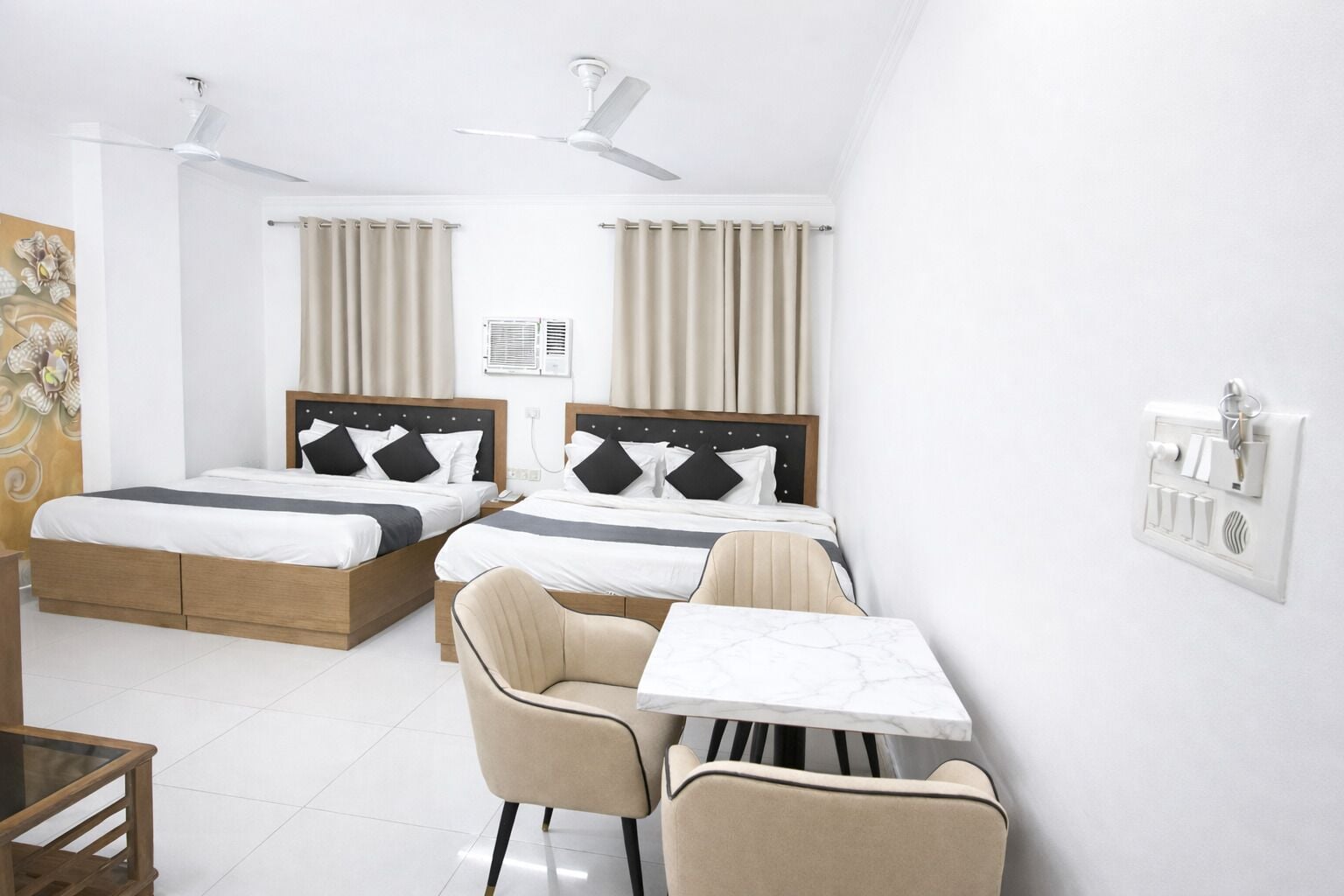 Habitación familiar con 1 cama matrimonial o 2 individuales | Sábanas de algodón egipcio y ropa de cama de alta calidad 