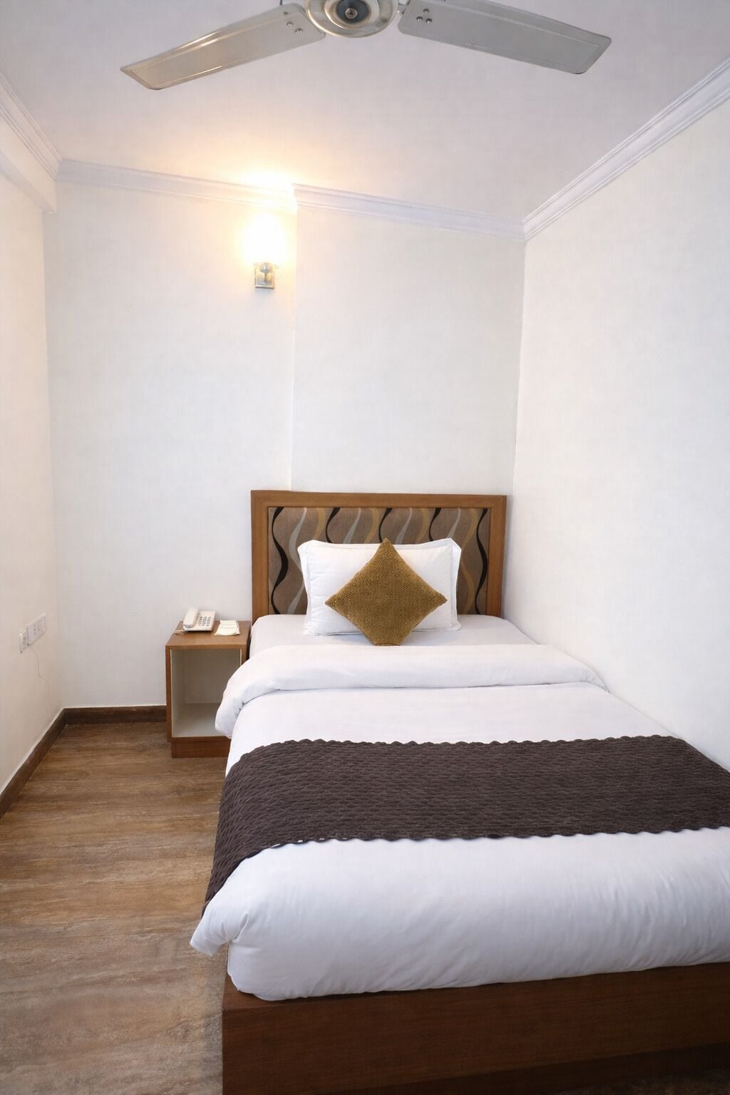 Habitación individual básica | Sábanas de algodón egipcio y ropa de cama de alta calidad 