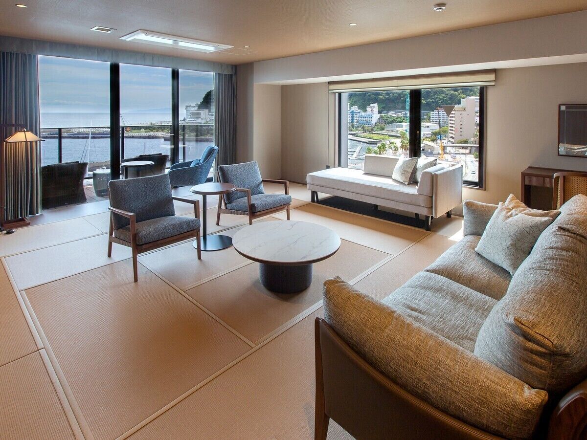 Royal Suite, Ocean View | Free WiFi