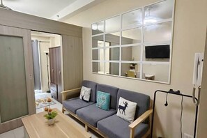 Room - MOA getaway staycations (Pasay)