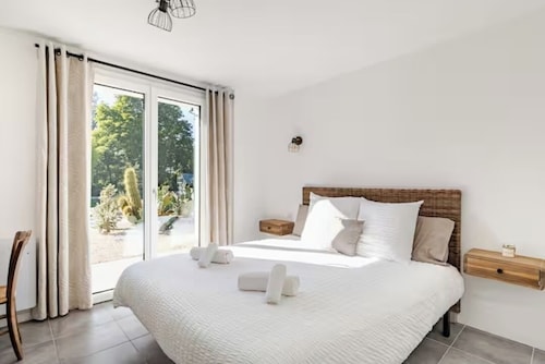 Villa 200m²- swimming pool at the gateway to the Beaujolais region