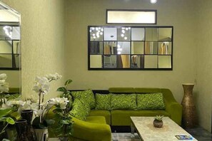 Living area - MOZA HOUSE Wonosobo (Wonosobo)