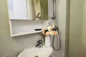 Room - Loft heart of 3e Marais District (Paris)