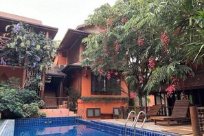 Outdoor pool - Baan Yung Hill Resort (Chiang Rai)