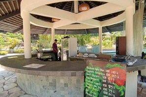 Bar (on property) - Nongsa Village (Nongsa)