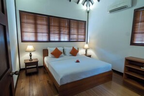 Room - Nongsa Village (Nongsa)