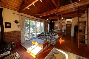 Room - Tsubaki (Oshima)