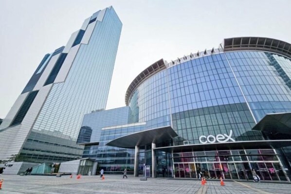 Exterior - City view/Apartment private house/Basic for 2 people/City Airport 7 minutes on foot/Recently renewed (Seoul)