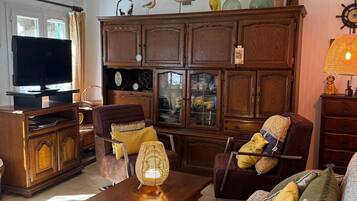 Télévision, cheminée