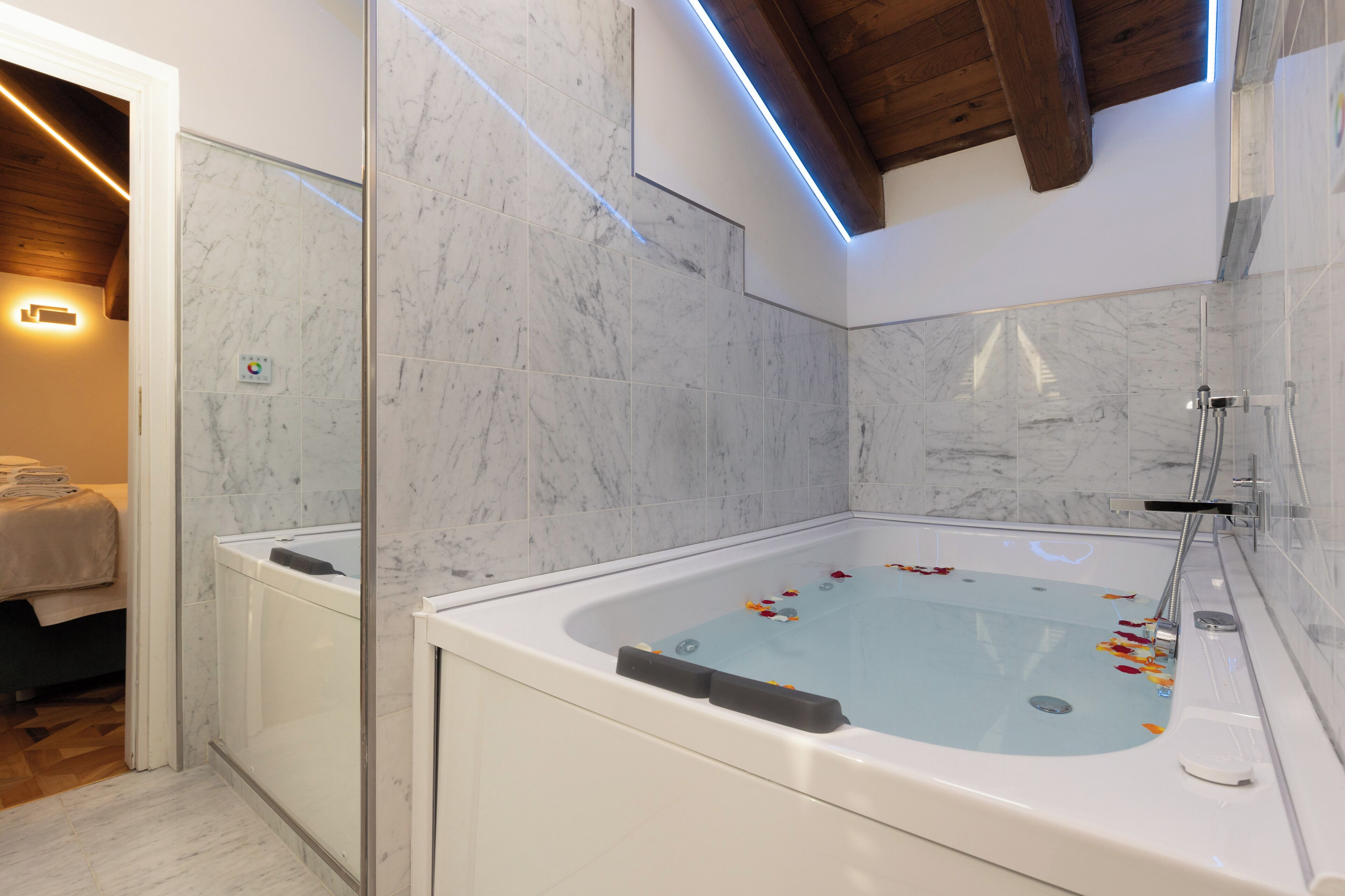 Private spa tub