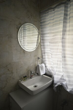 Douche, serviettes fournies