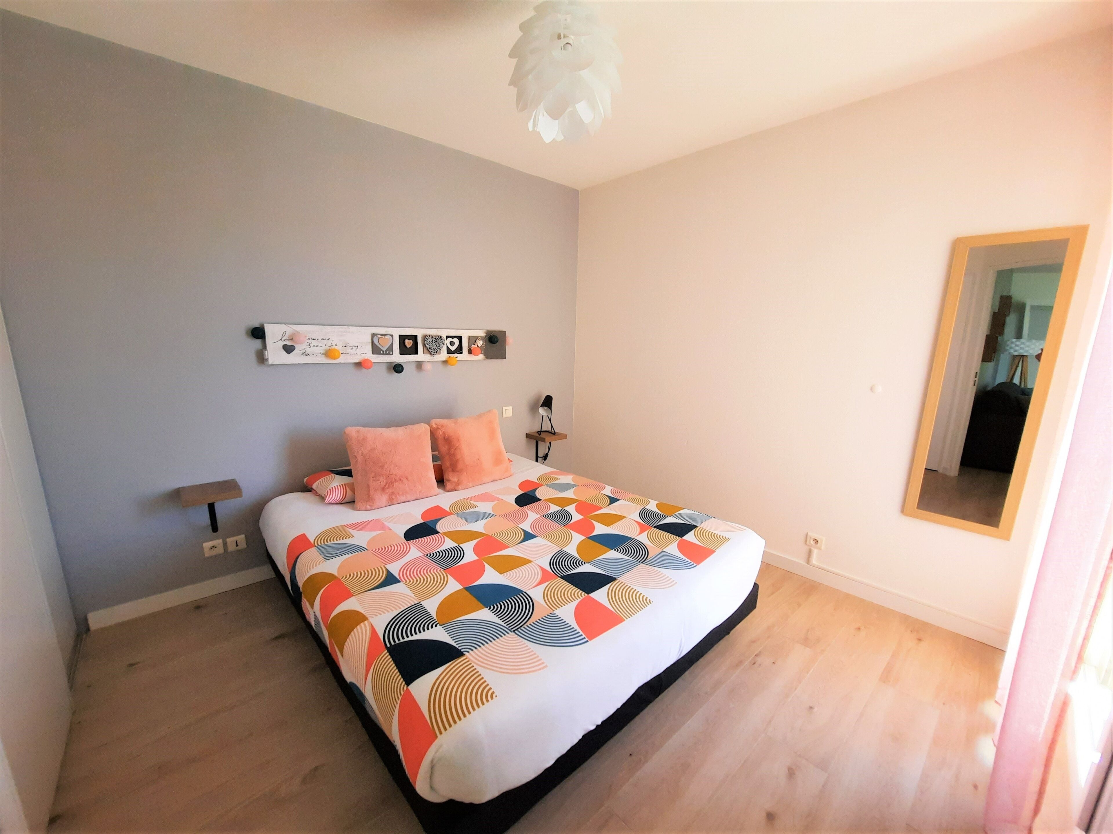 1 chambre, fer et planche à repasser, Wi-Fi, draps fournis