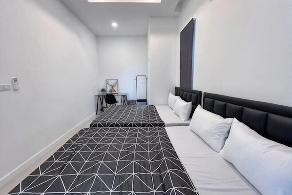 Room - 3 Bedroom Villa Green Mellow-Pattaya (Bang Lamung)