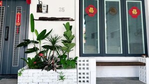 Unclassified image, 2 of 4, button - leisurecorner 25 (Bukit Mertajam)