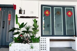 Unclassified image, 2 of 4, button - leisurecorner 25 (Bukit Mertajam)