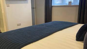 2 bedrooms, individually decorated, individually furnished