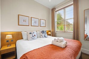 Super King Bed Room | In-room safe, desk, iron/ironing board, free WiFi