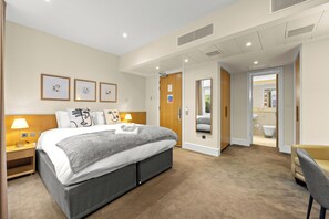 Premium King Room