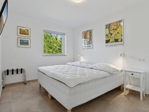 3 bedrooms, Internet