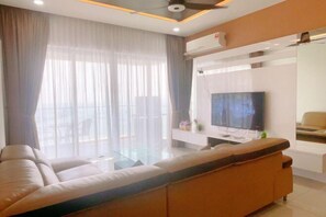 Room - GYDEN STAYCATION #Country Garden Danga Bay (Johor Bahru)