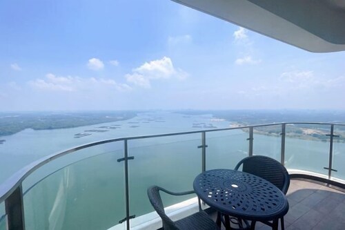 GYDEN STAYCATION #Country Garden Danga Bay