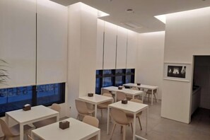 Unclassified image, 3 of 7, button - lascene hotel (Pyeongtaek-si)