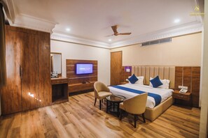 Executive Room | Free WiFi - Bedis Dream Land Hotel And Resort (Tarabganj)