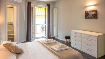 3 slaapkamers, een bureau, een strijkplank/strijkijzer, gratis wifi