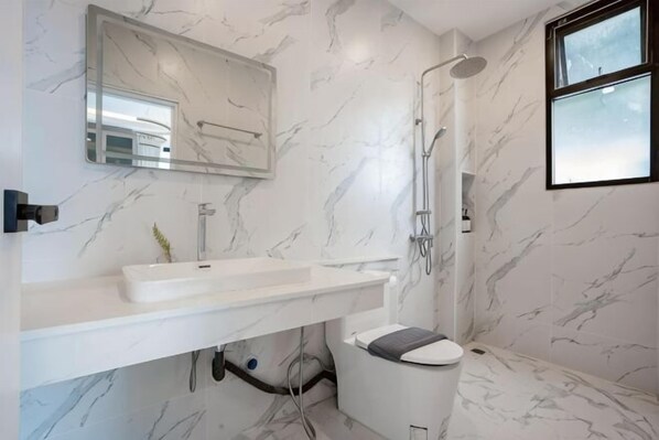 Bathroom - Another Hour Pool Villa (Pattaya)