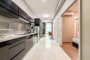 Private kitchen - Modern Seaview 2Br Duplex High Floor Heart of George Town 73A (Jelutong)