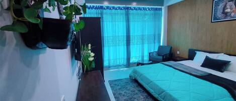 Economy Double Room, Canal View