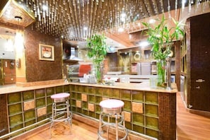 Bar (en la propiedad)