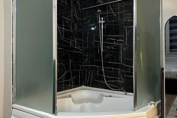 Bathroom - İstanbul Airport Apart (Istanbul)