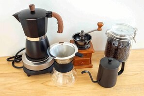 Kopi dan/atau pembancuh kopi