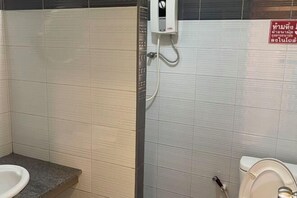 Bathroom - Pangkor Resort (Nuea Khlong)