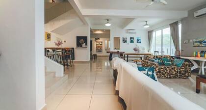 d'Fun 5BR16-24px Pool/BBQ/NetFlx/HotPot/KTV/Mahjon