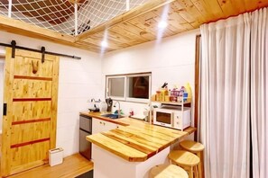 صورة غير مصنفة، 5 من 21، زرّ