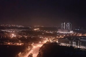 Unclassified image, 4 of 24, button - D'Kroll Tamarind Cyberjaya 1 Bedroom Premium Suite with Netflix (Cyberjaya)