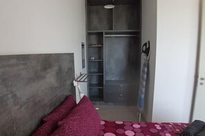 Room - D'Kroll Tamarind Cyberjaya 1 Bedroom Premium Suite with Netflix (Cyberjaya)