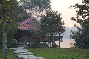 Room - BaanRaiKhunYa (Sai Yok)