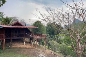 Room - BaanRaiKhunYa (Sai Yok)