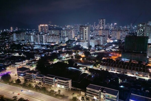 Unclassified image, 1 of 28, button - Leisure City NightView 2BR Urban Suites Georgetown (Jelutong)