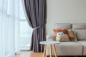 Living area - Leisure City NightView 2BR Urban Suites Georgetown (Jelutong)